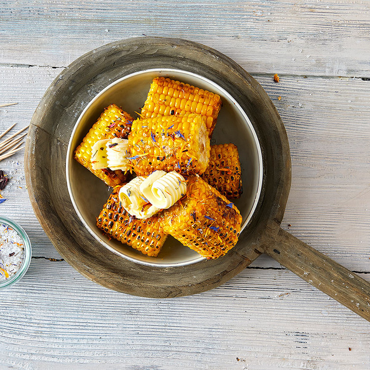 Halbierte Maiskolben