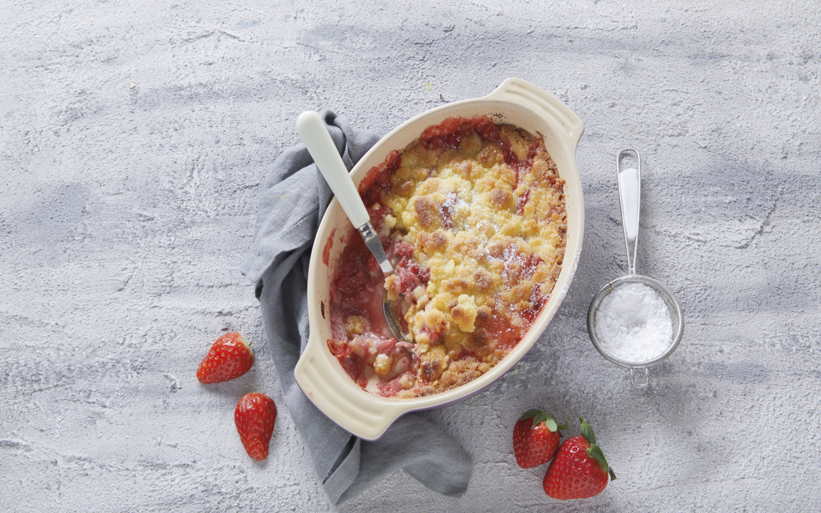 Picknick-Crumble mit Erdbeeren