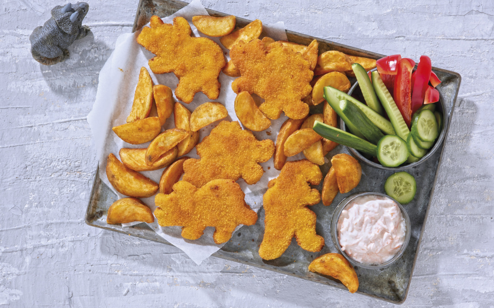 Knusprige Dino-Wedges mit Dip