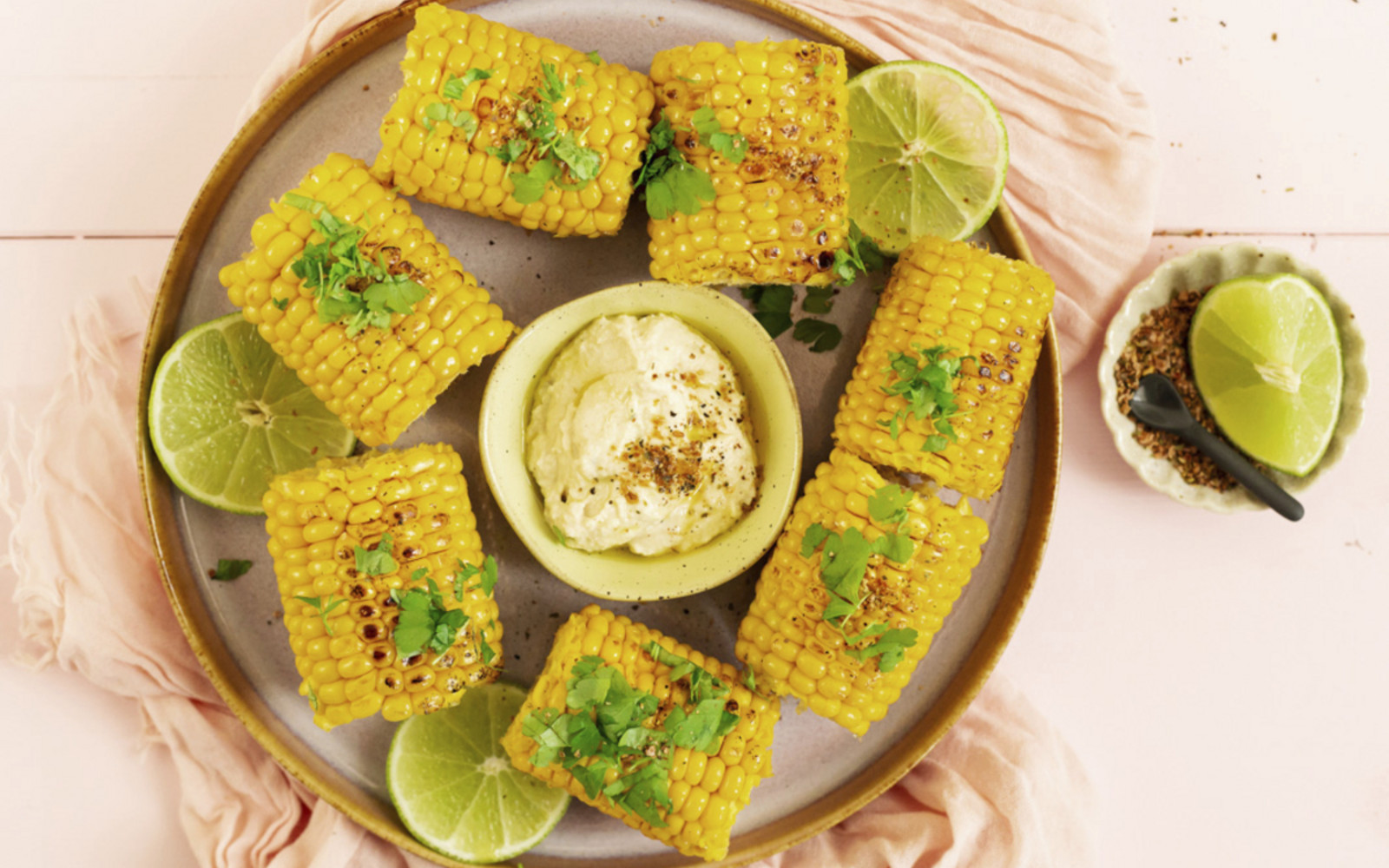 Maiskolben mit Limetten-Pfefferbutter