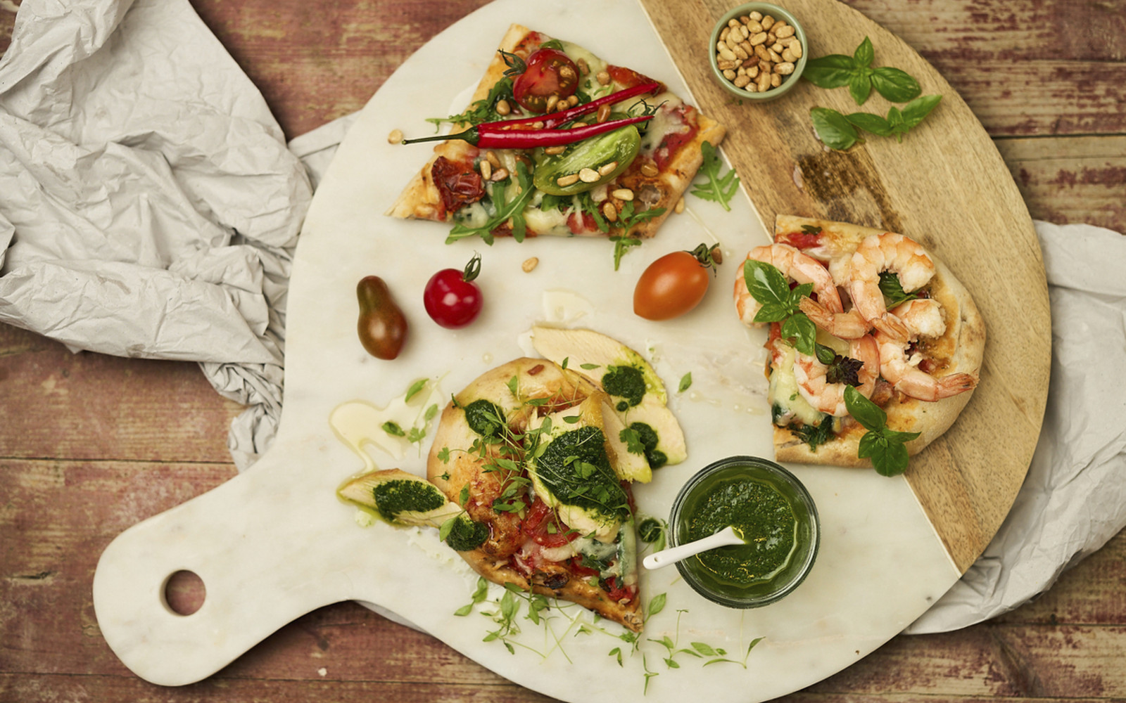 Johanns Pizza Mediterranea mit dreierlei Belag
