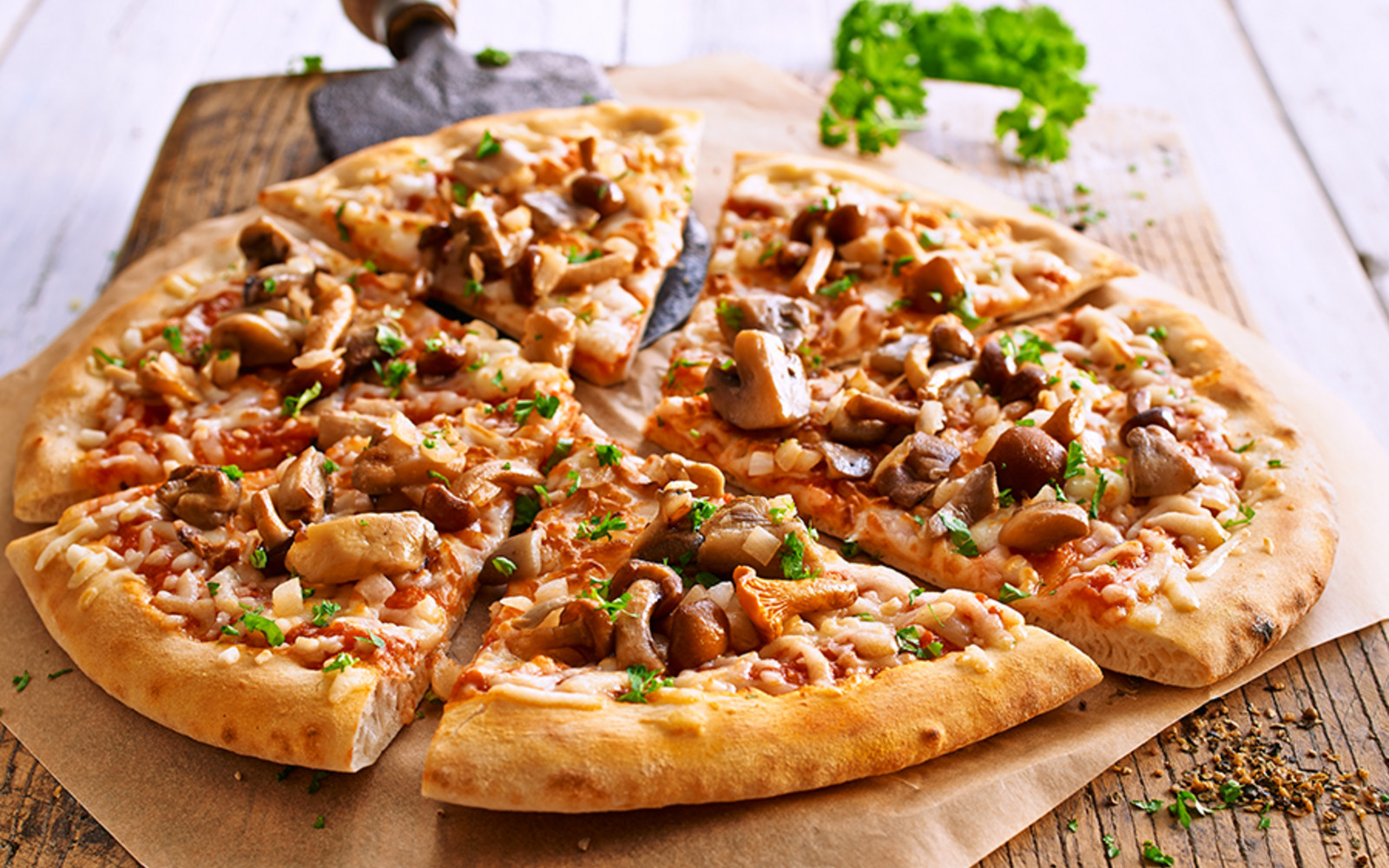 Pizza Margherita „Funghi“