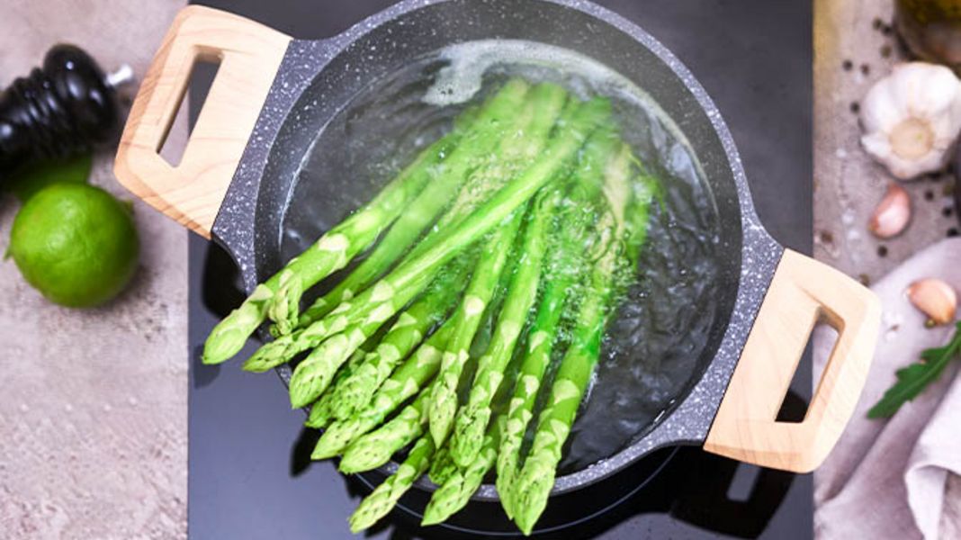 Weisser und grüner Spargel Kochdauer