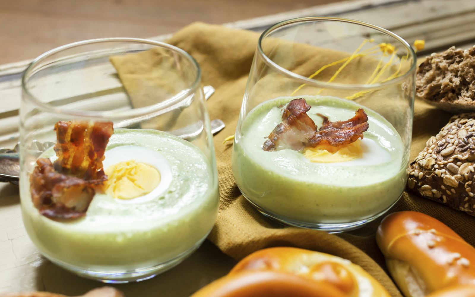 Löwenzahnstreich, Ei und Bacon