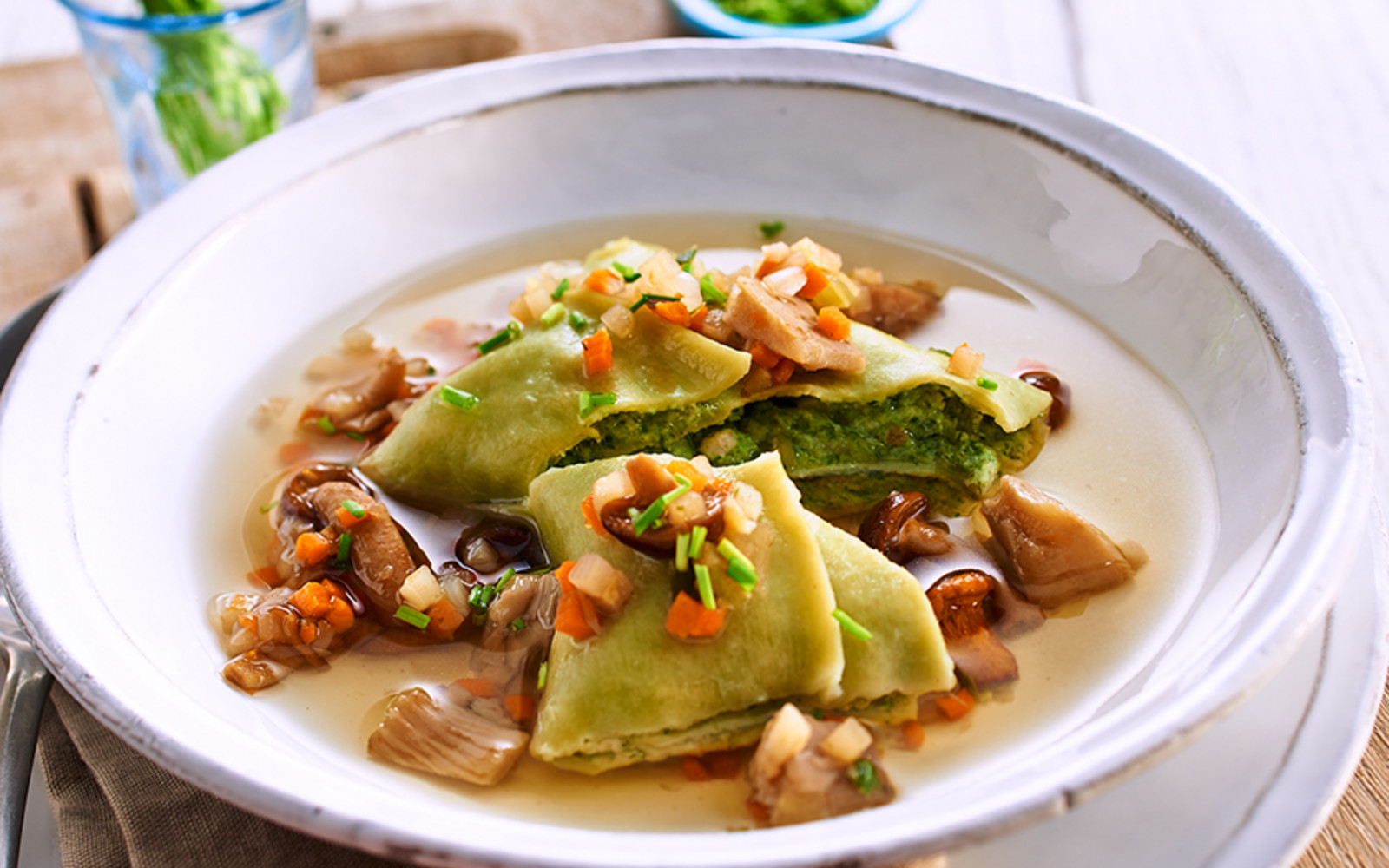 Klares Maultaschen-Pilzsüppchen