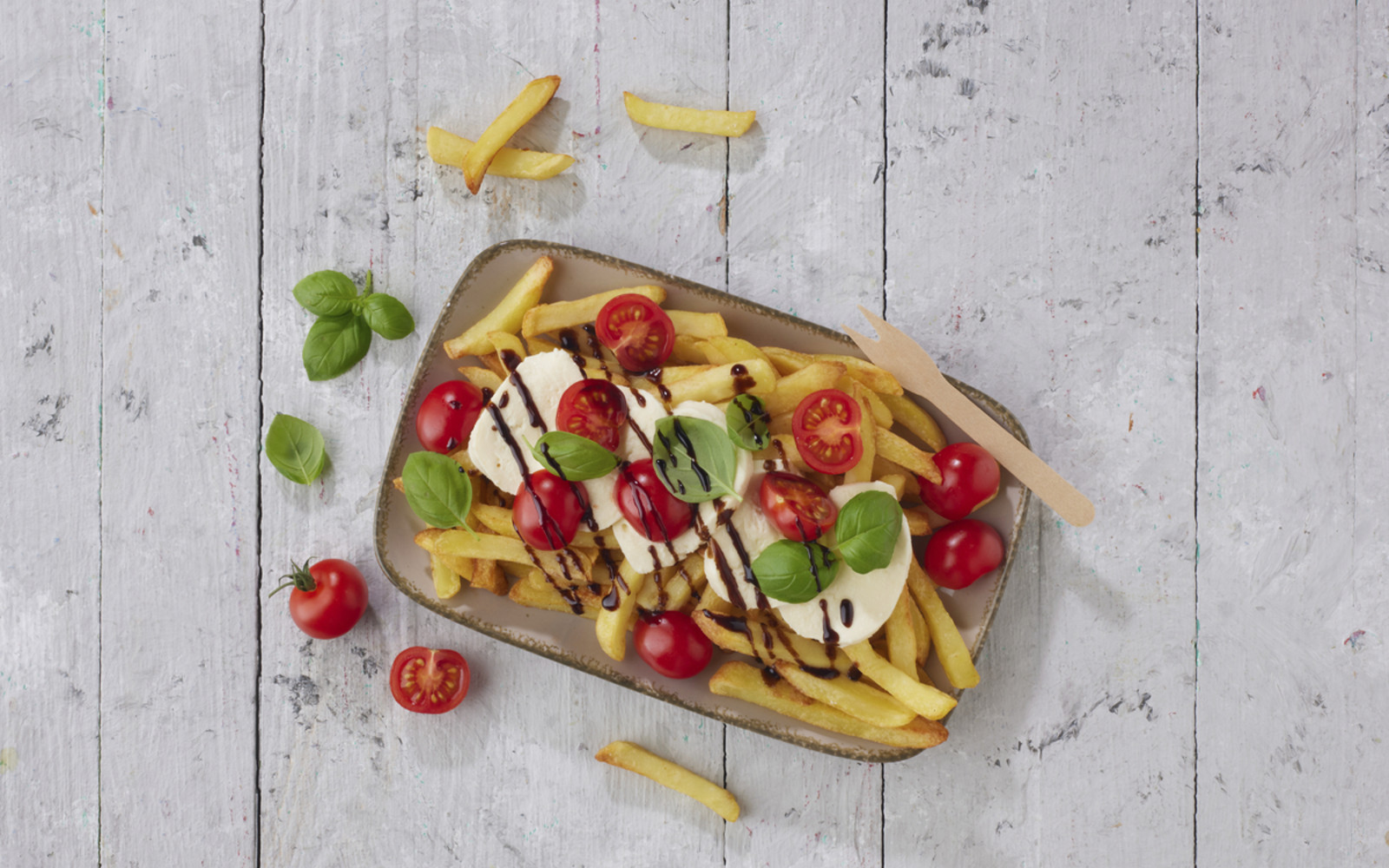 Pommes Deluxe Caprese