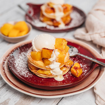 Pancakes mit karamellisierter Mango aus der Heißluftfritteuse
