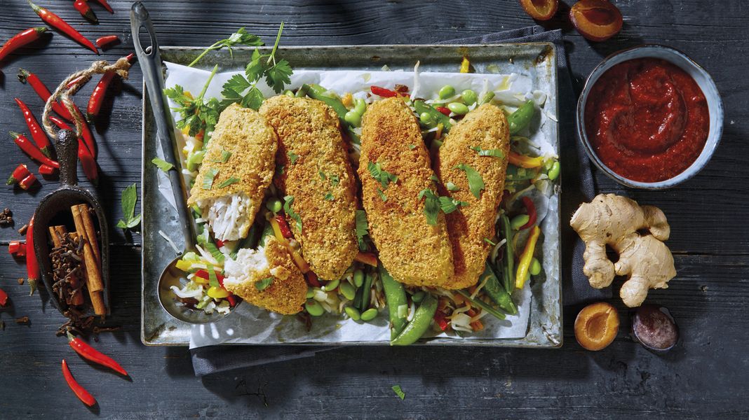 Fisch in Tempura Panade mit pikanter Pflaumensauce