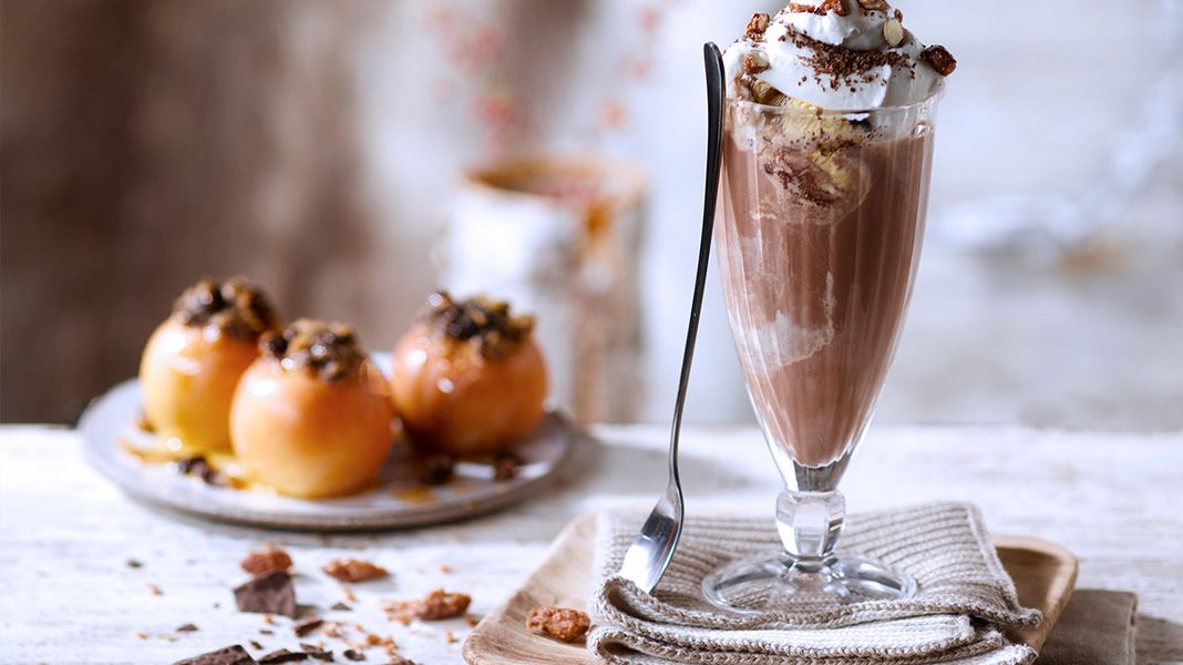 Eisschokolade Mit Tonkabohneneis Und Echten Kakaobohnen — Rezepte Suchen