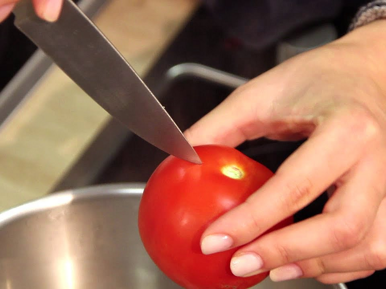 Tomaten Schälen leicht gemacht