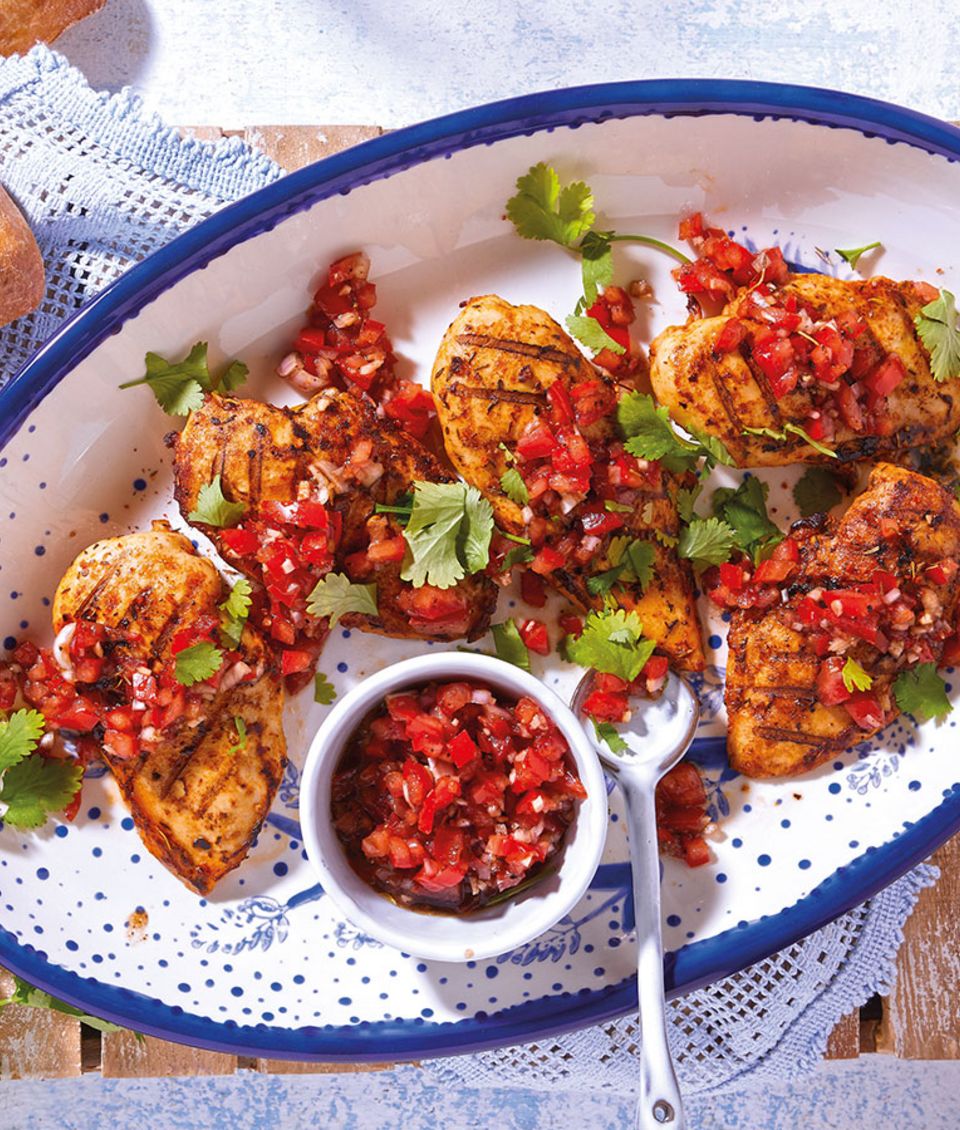 Gegrillte Hähnchenbrust auf Tomatensalsa - Rezept