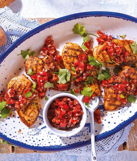 Gegrillte Hähnchenbrust auf Tomatensalsa