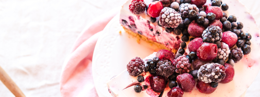 Rezeptbild Frischkäsekuchen mit Beeren und Keksboden 