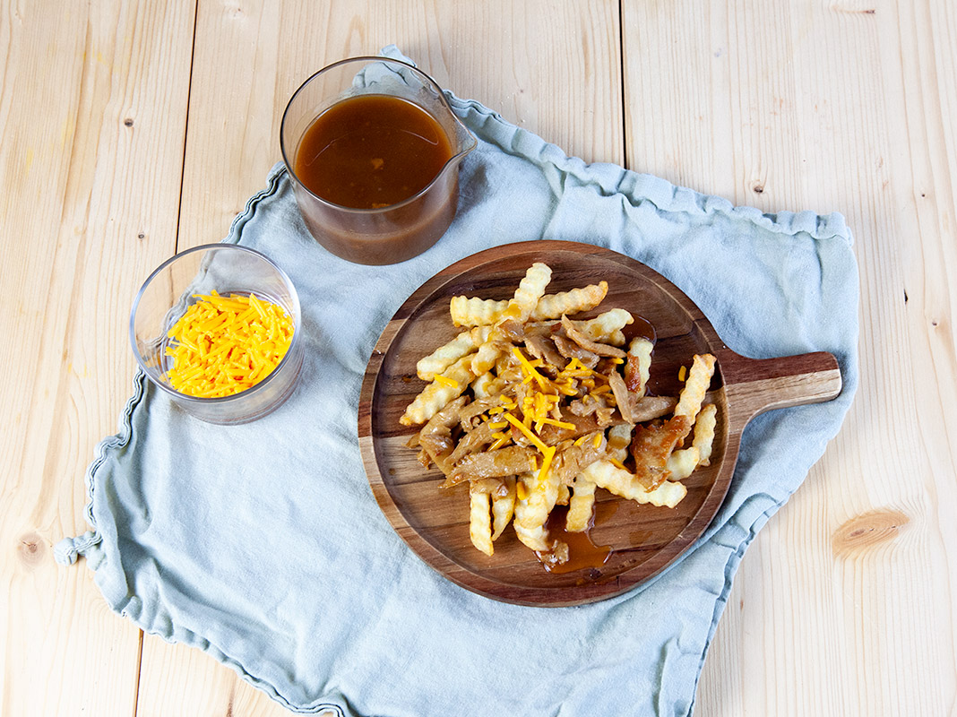 Poutine mit Pulled Chicken