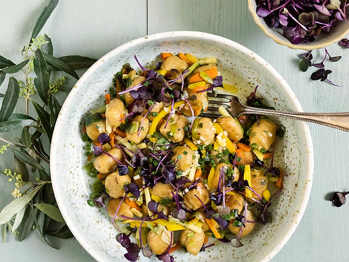 Gnocchi mit Juliennegemüse und Limettenviaigrette